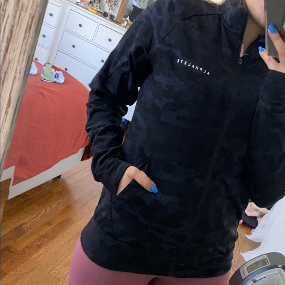 Alphalete men’s zip up hoodie